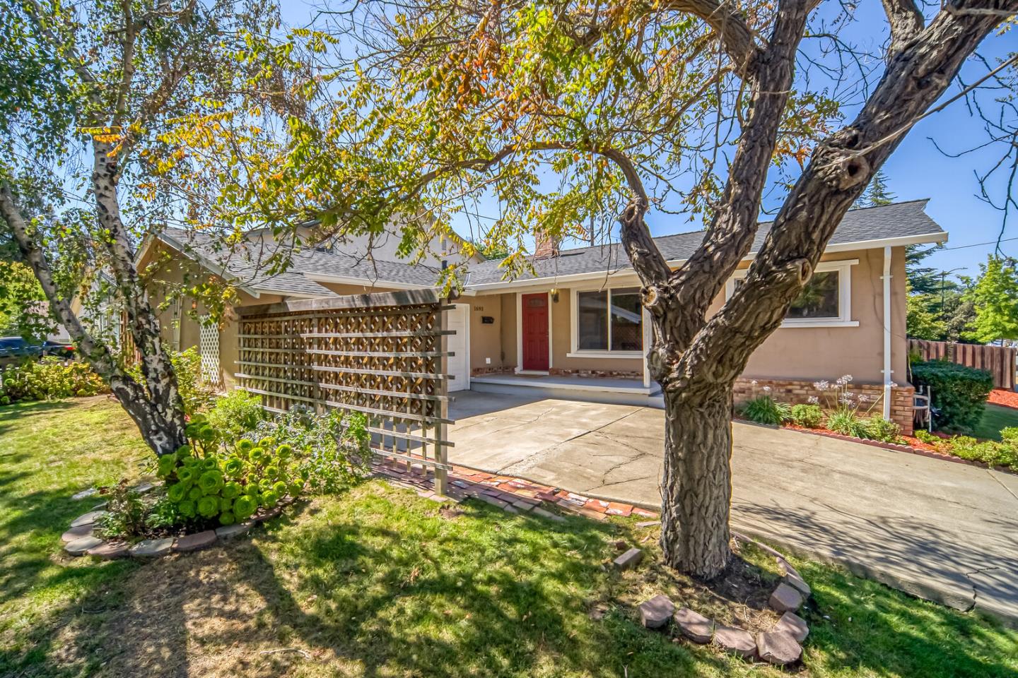Detail Gallery Image 1 of 1 For 1693 Nightingale Ave, Sunnyvale,  CA 94087 - 3 Beds | 2 Baths