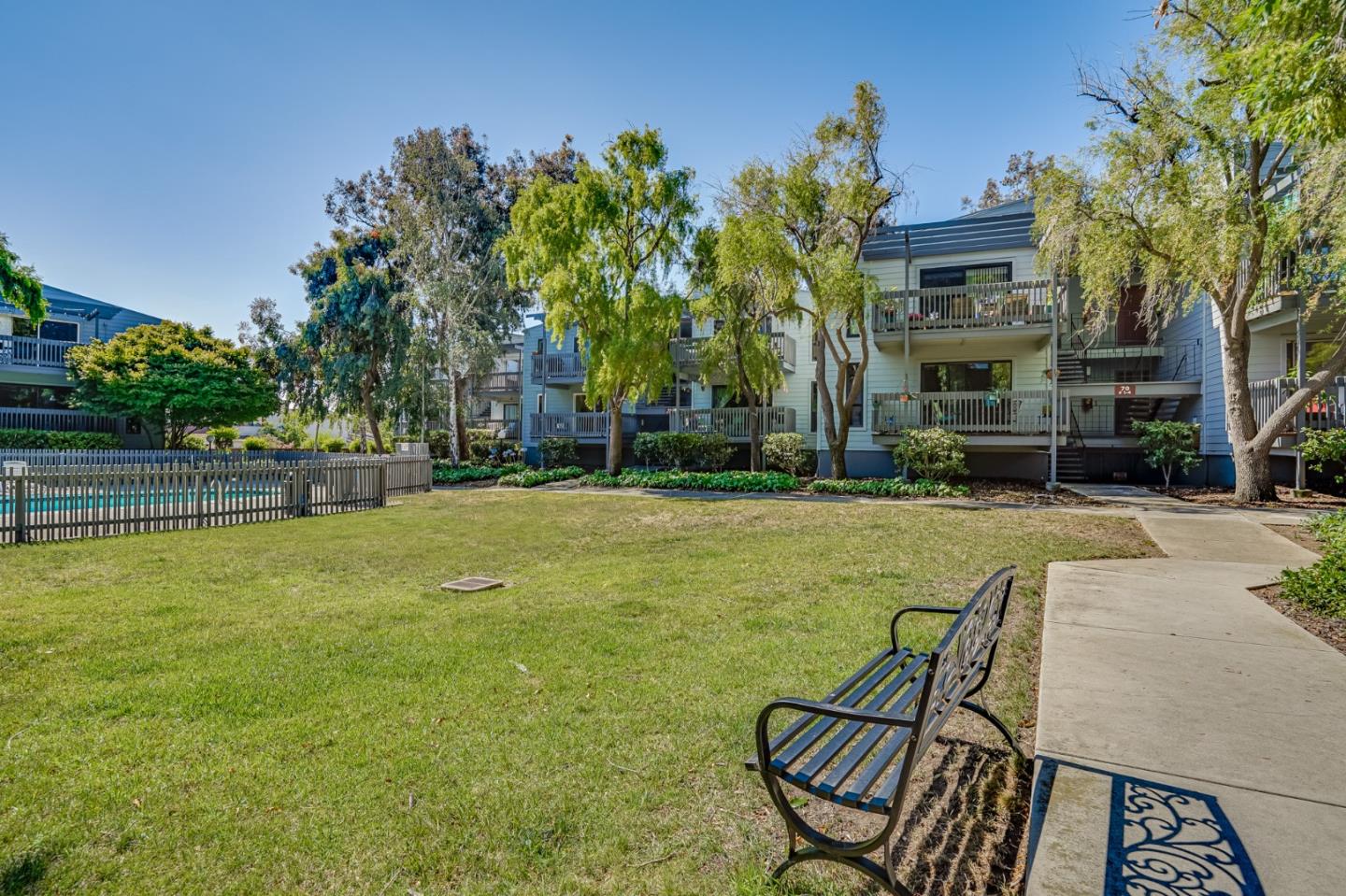 74 Laurie Meadows Dr 2, San Mateo, CA 94403 1 Beds 1 Baths