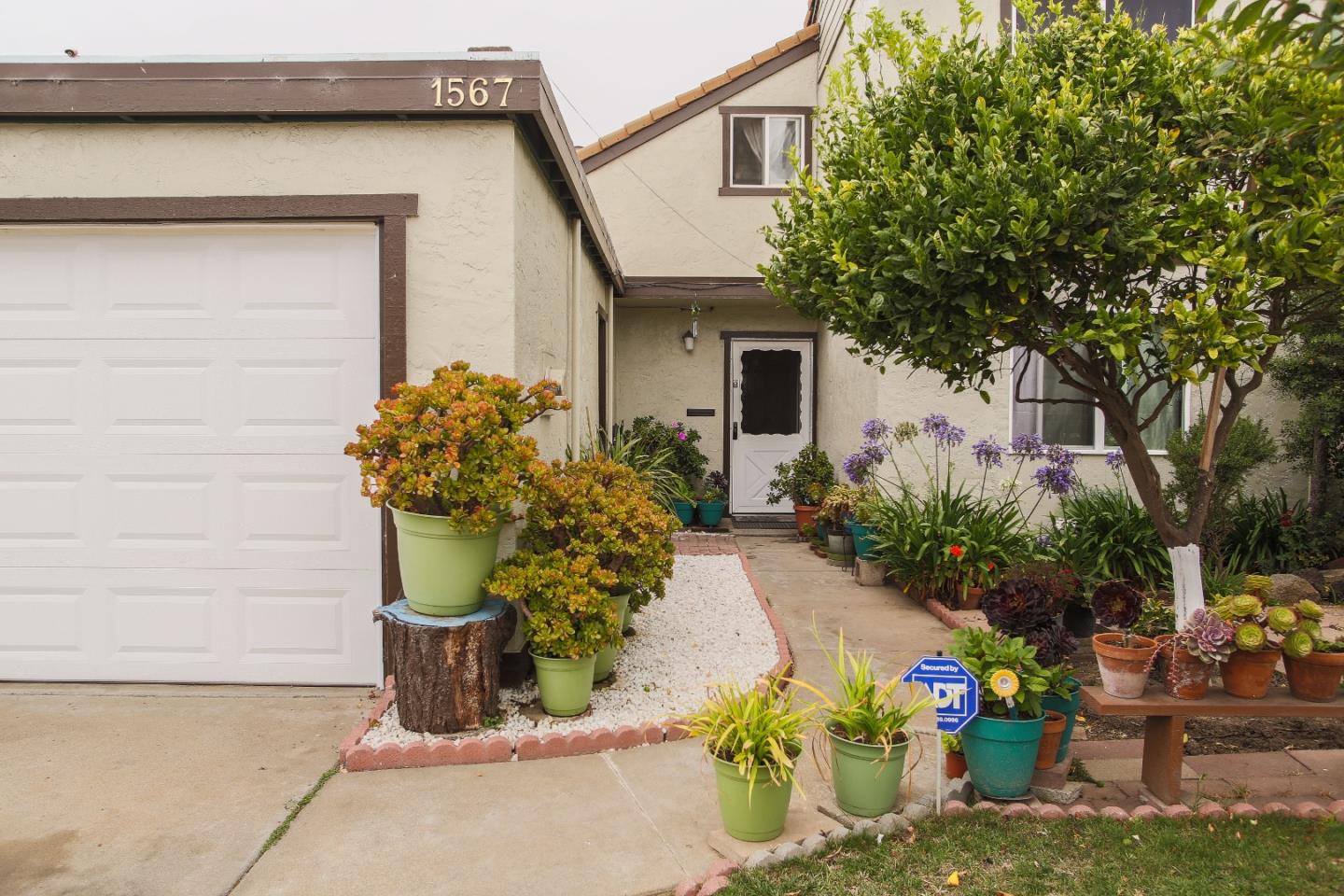 Detail Gallery Image 1 of 1 For 1567 Duran St, Salinas,  CA 93906 - 3 Beds | 2 Baths