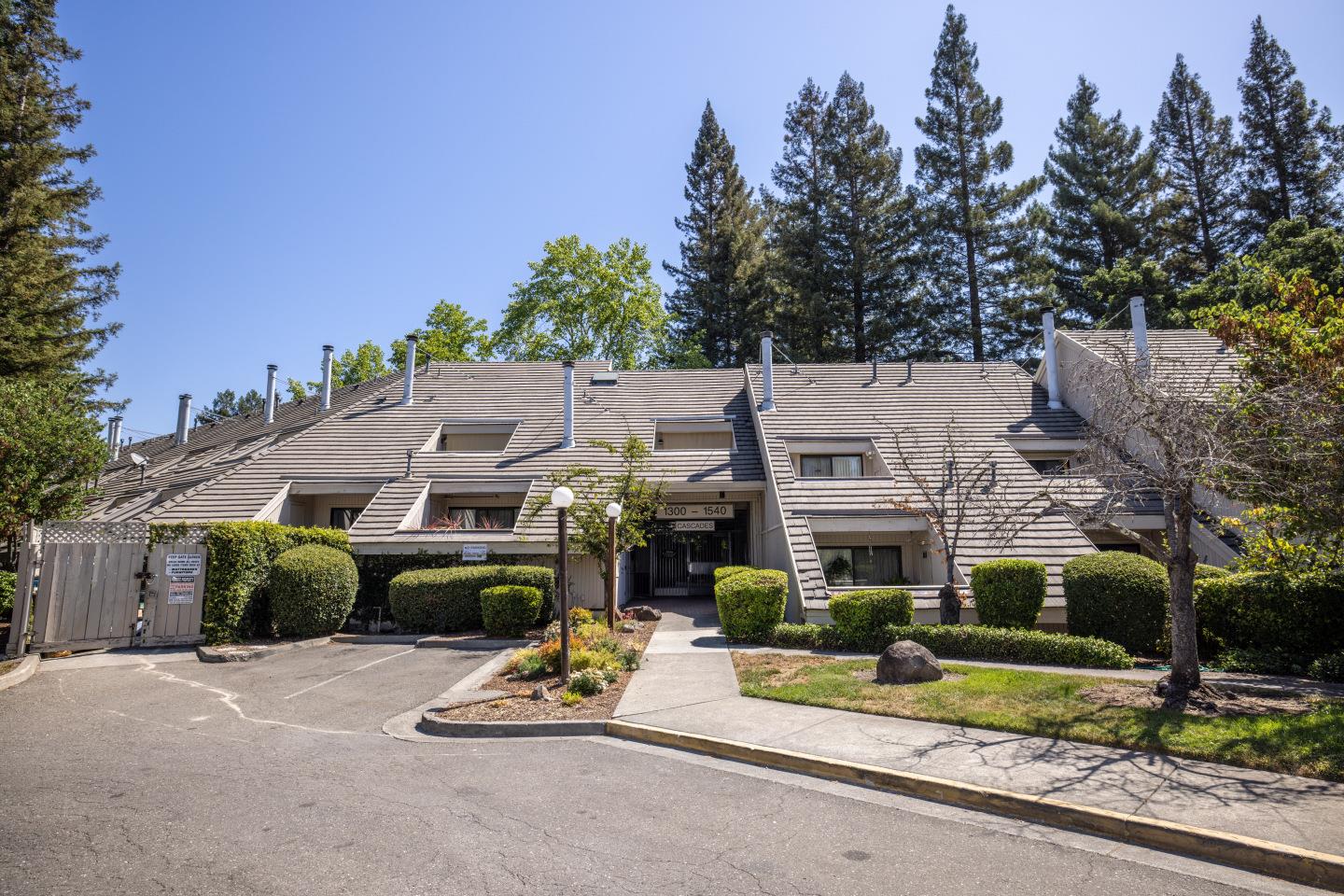 Detail Gallery Image 1 of 1 For 1446 Mission Blvd #18,  Santa Rosa,  CA 95409 - 2 Beds | 2/1 Baths