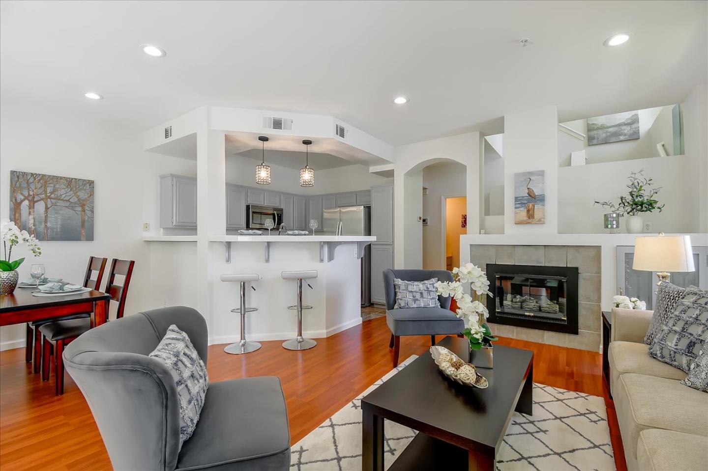 Detail Gallery Image 1 of 1 For 549 Manhattan Pl, San Jose,  CA 95136 - 2 Beds | 2/1 Baths