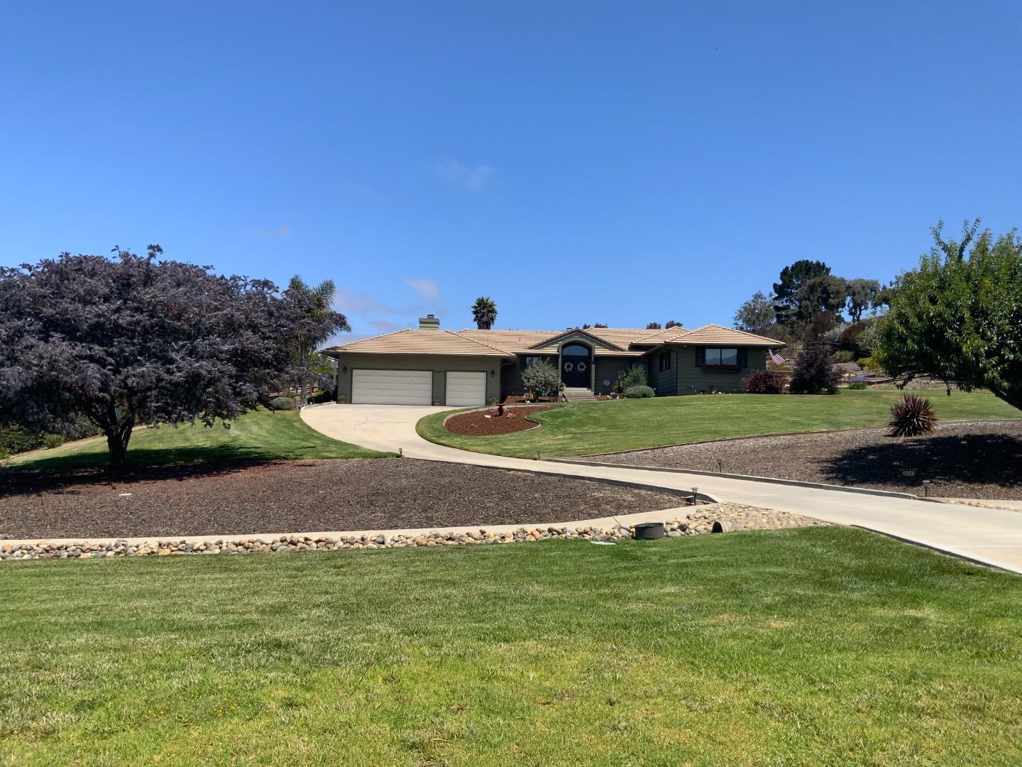 24645 Foothill Dr, Salinas, CA 93908 3 Beds 2/1 Baths (Sold