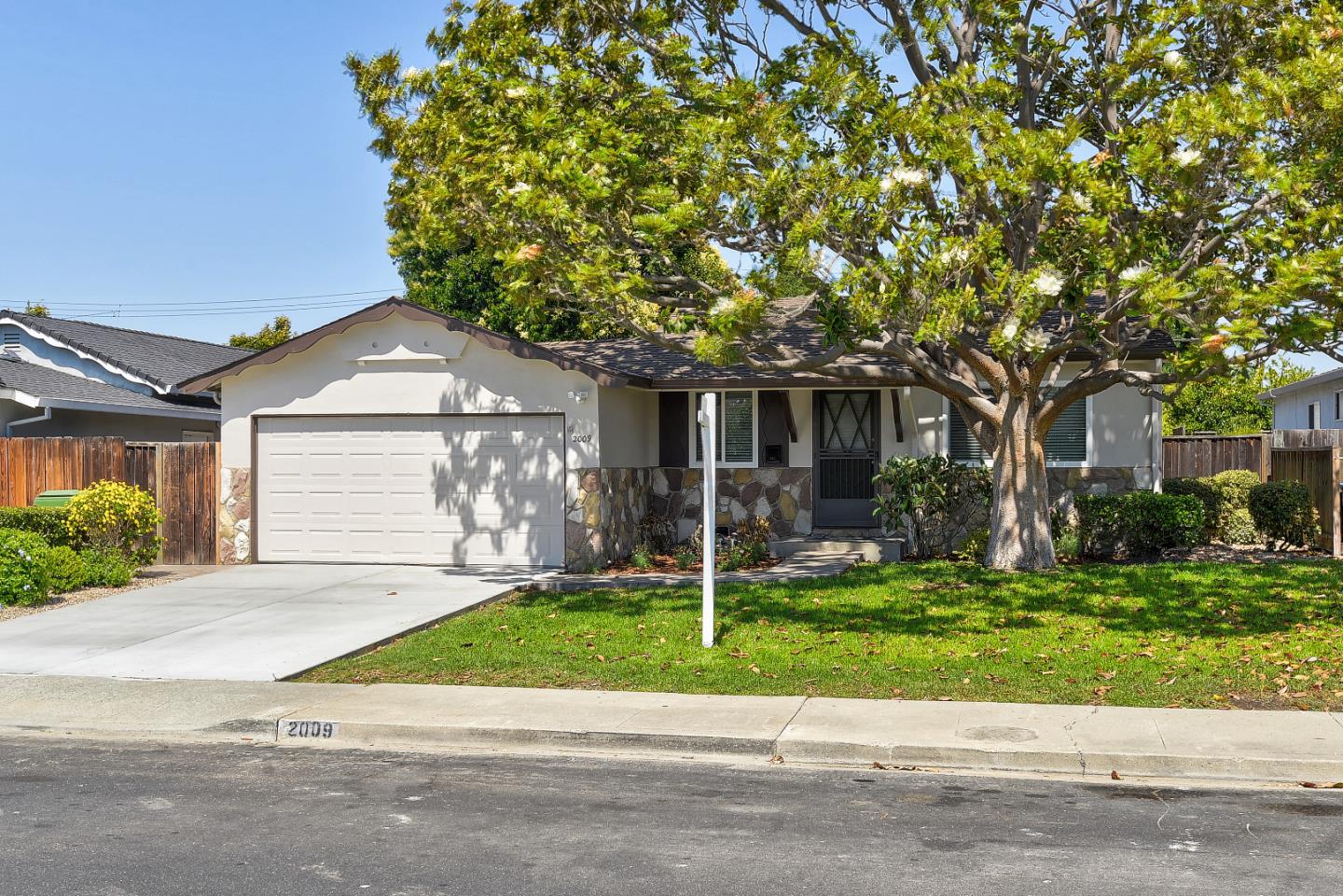 Detail Gallery Image 1 of 1 For 2009 Francis Ave, Santa Clara,  CA 95051 - 4 Beds | 2 Baths