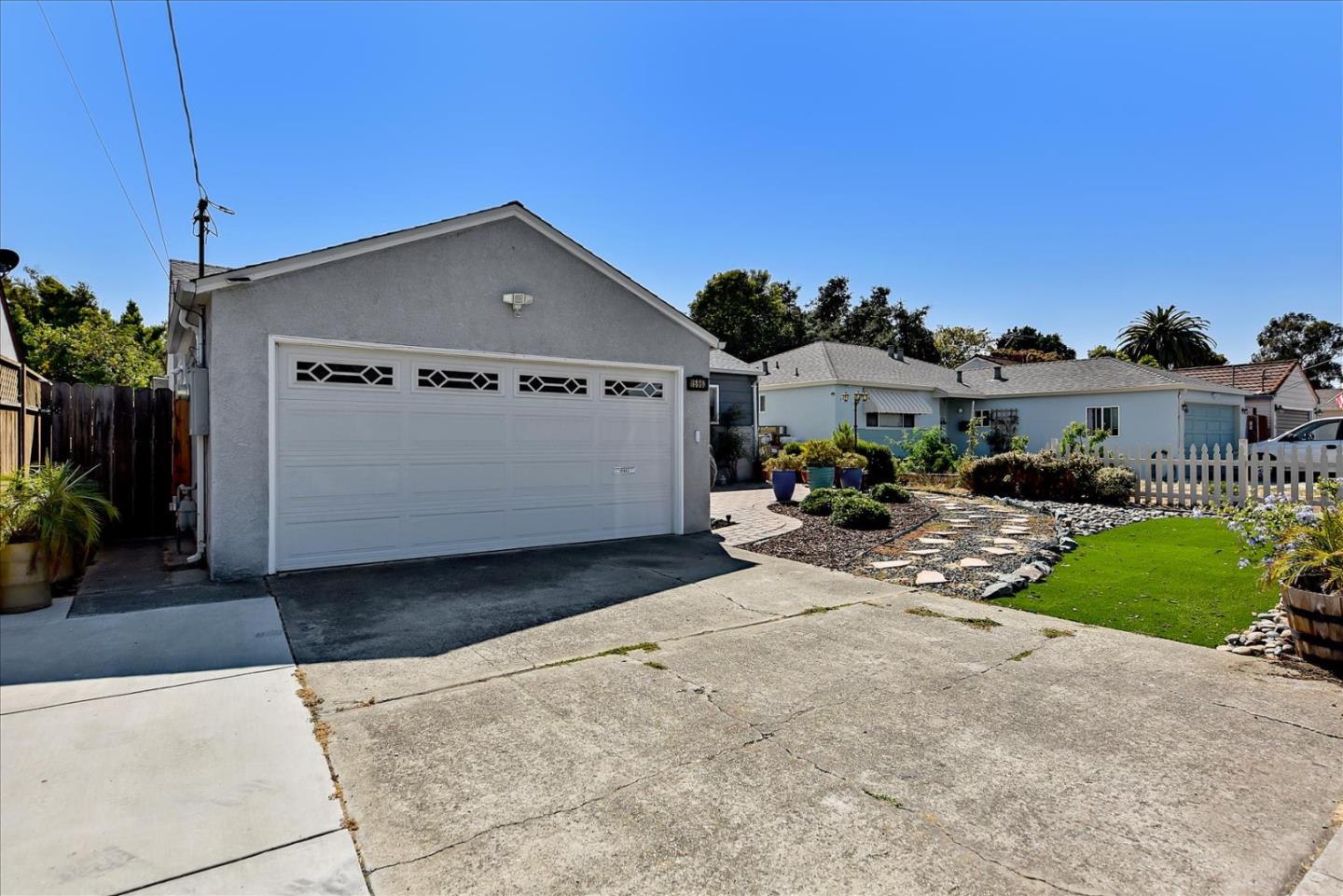 Detail Gallery Image 1 of 1 For 15963 Saint Johns Dr, San Lorenzo,  CA 94580 - 3 Beds | 2 Baths