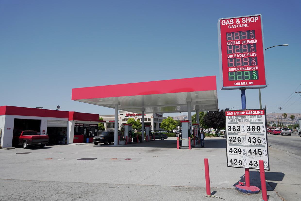 1655 Mckee Road, SAN JOSE, California 95116, ,Comm Industrial For Sale,For Sale,Mckee Road,40965338