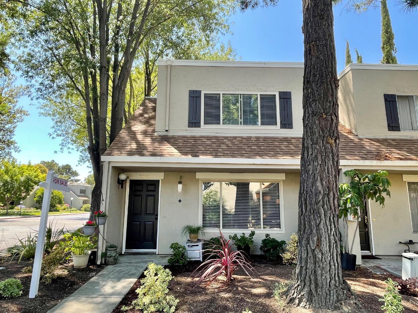 Detail Gallery Image 1 of 1 For 2300 Olivegate Ln, San Jose,  CA 95136 - 3 Beds | 1/1 Baths