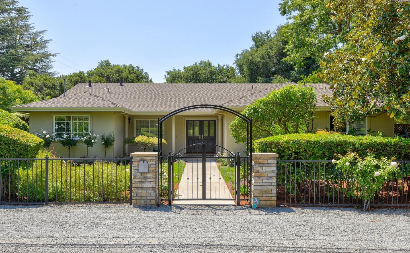 Detail Gallery Image 1 of 1 For 896 Manor Way, Los Altos,  CA 94024 - 4 Beds | 3 Baths