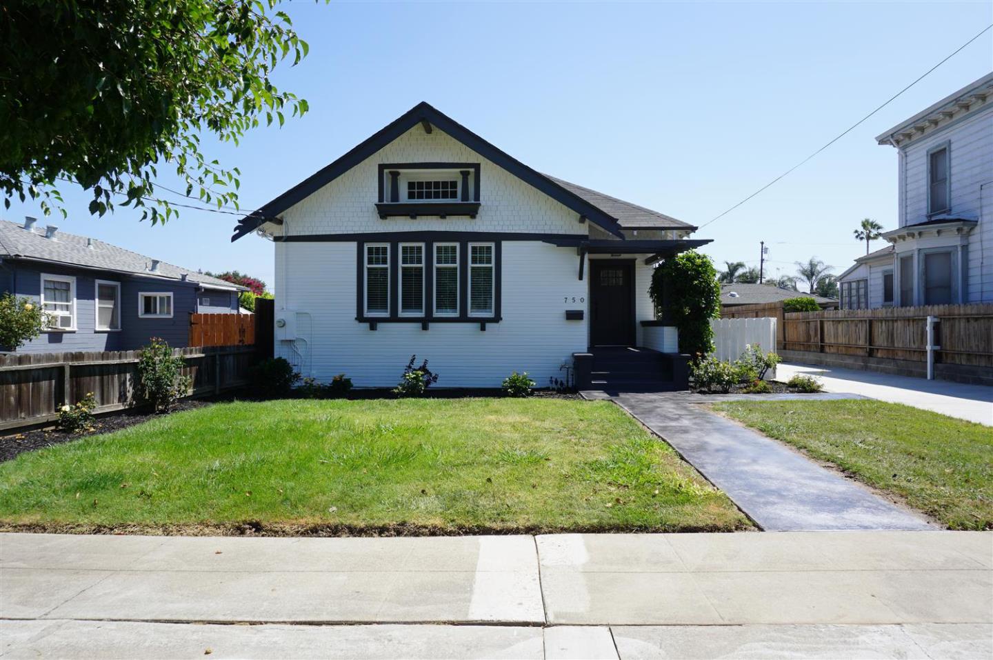 Detail Gallery Image 1 of 1 For 750 N 19th St, San Jose,  CA 95112 - 3 Beds | 3/1 Baths