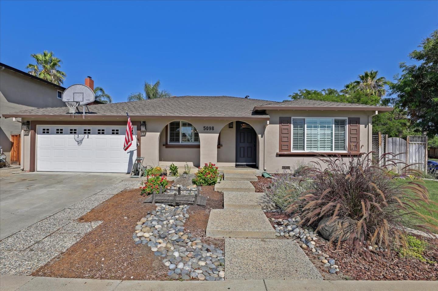 Detail Gallery Image 1 of 1 For 5098 Tottenham Ct, San Jose,  CA 95136 - 4 Beds | 2 Baths