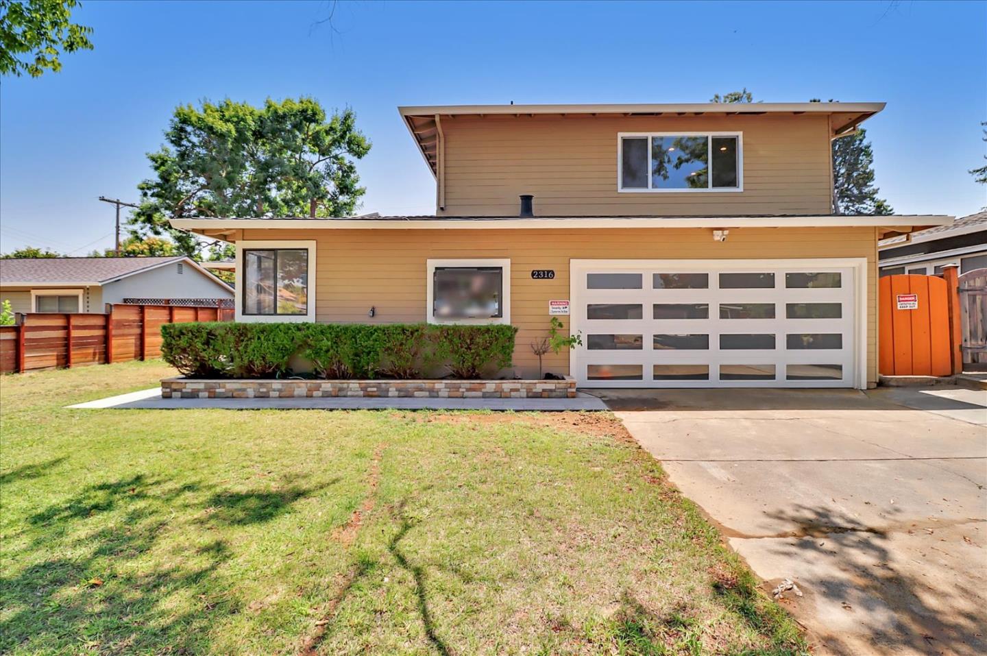 Detail Gallery Image 1 of 1 For 2316 Venn Ave, San Jose,  CA 95124 - 5 Beds | 3/1 Baths