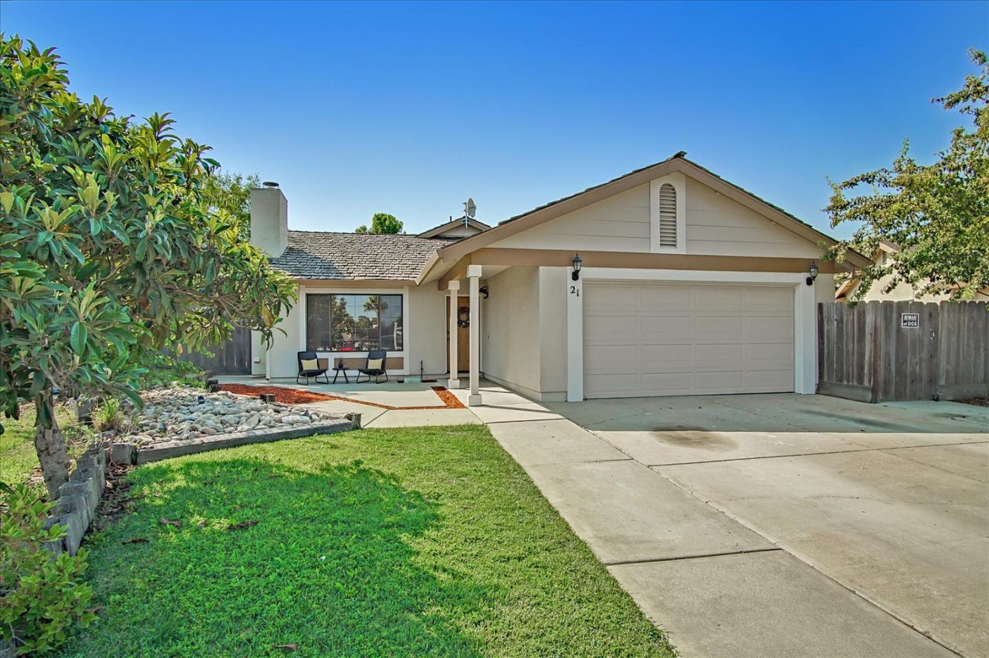 Detail Gallery Image 1 of 1 For 21 Saint Albans Cir, Salinas,  CA 93905 - 3 Beds | 2 Baths