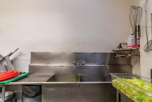 421 East, HOLLISTER, California 95023, ,Comm Business Opportunity,For Sale,East,40965377
