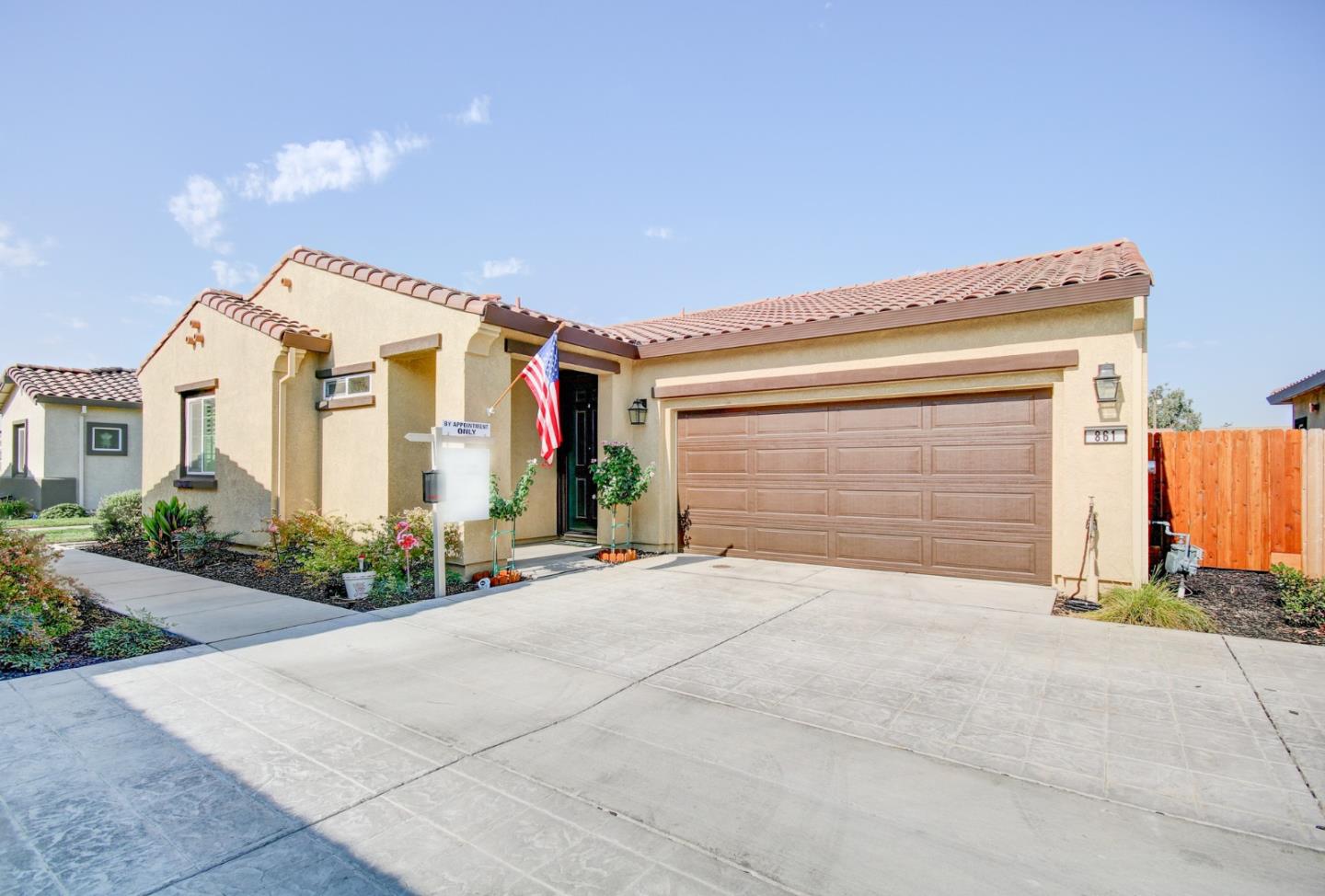 Detail Gallery Image 1 of 1 For 861 Grace Dr, Los Banos,  CA 93635 - 2 Beds | 2 Baths