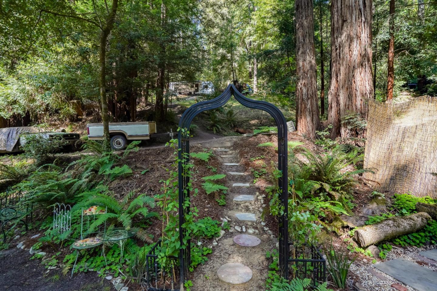 427 Holmwood Hollow, SCOTTS VALLEY, California 95066, ,Lots And Land,For Sale,Holmwood Hollow,40973280
