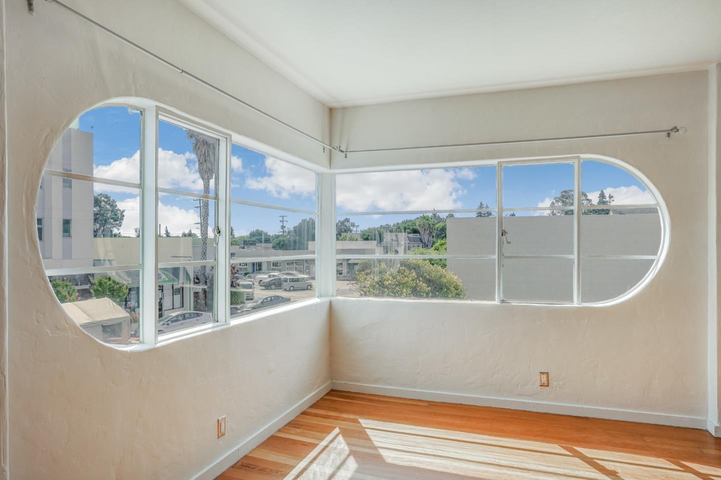 1660 Laurel Street, SAN CARLOS, California 94070, ,Comm Industrial For Sale,For Sale,Laurel Street,40965400