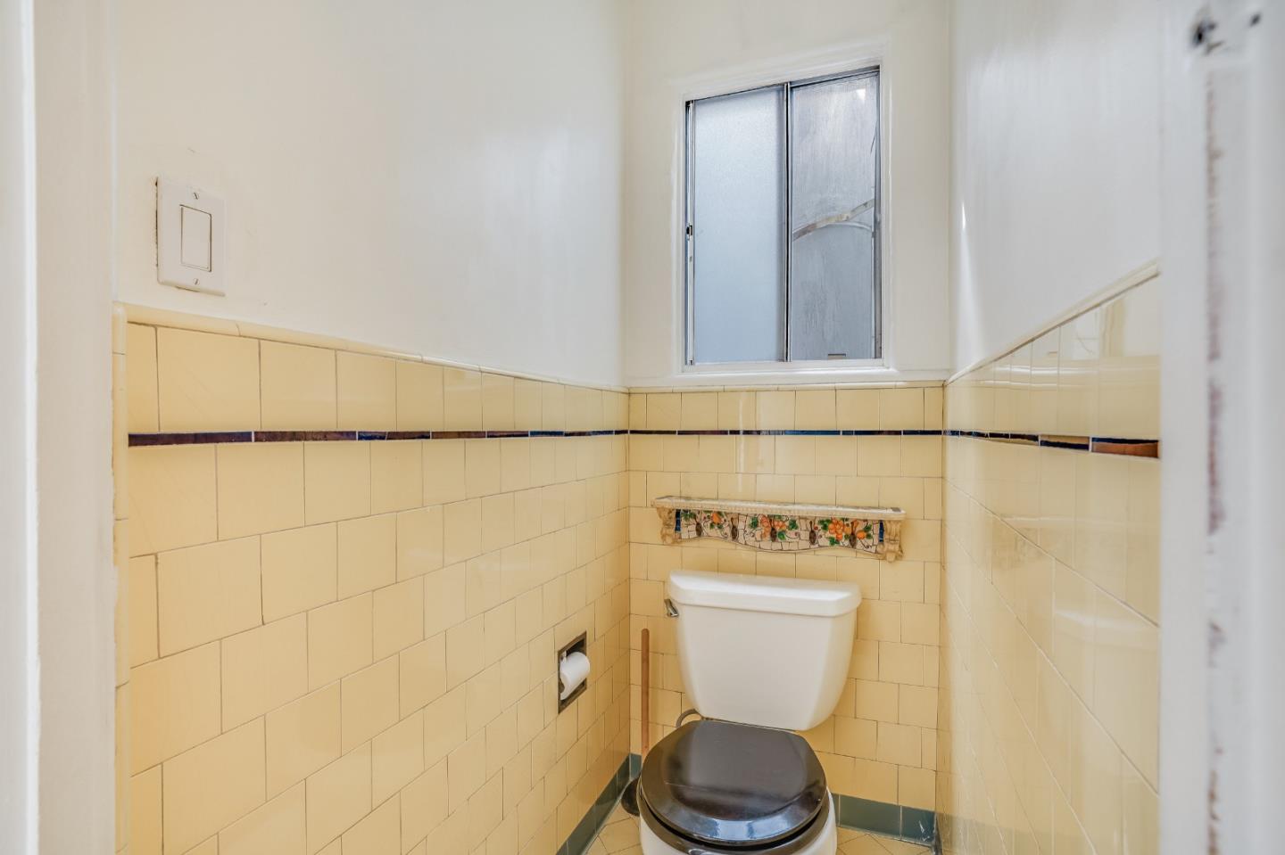 1660 Laurel Street, SAN CARLOS, California 94070, ,Comm Industrial For Sale,For Sale,Laurel Street,40965400