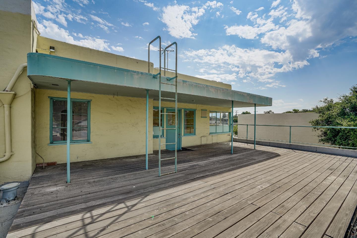 1660 Laurel Street, SAN CARLOS, California 94070, ,Comm Industrial For Sale,For Sale,Laurel Street,40965400