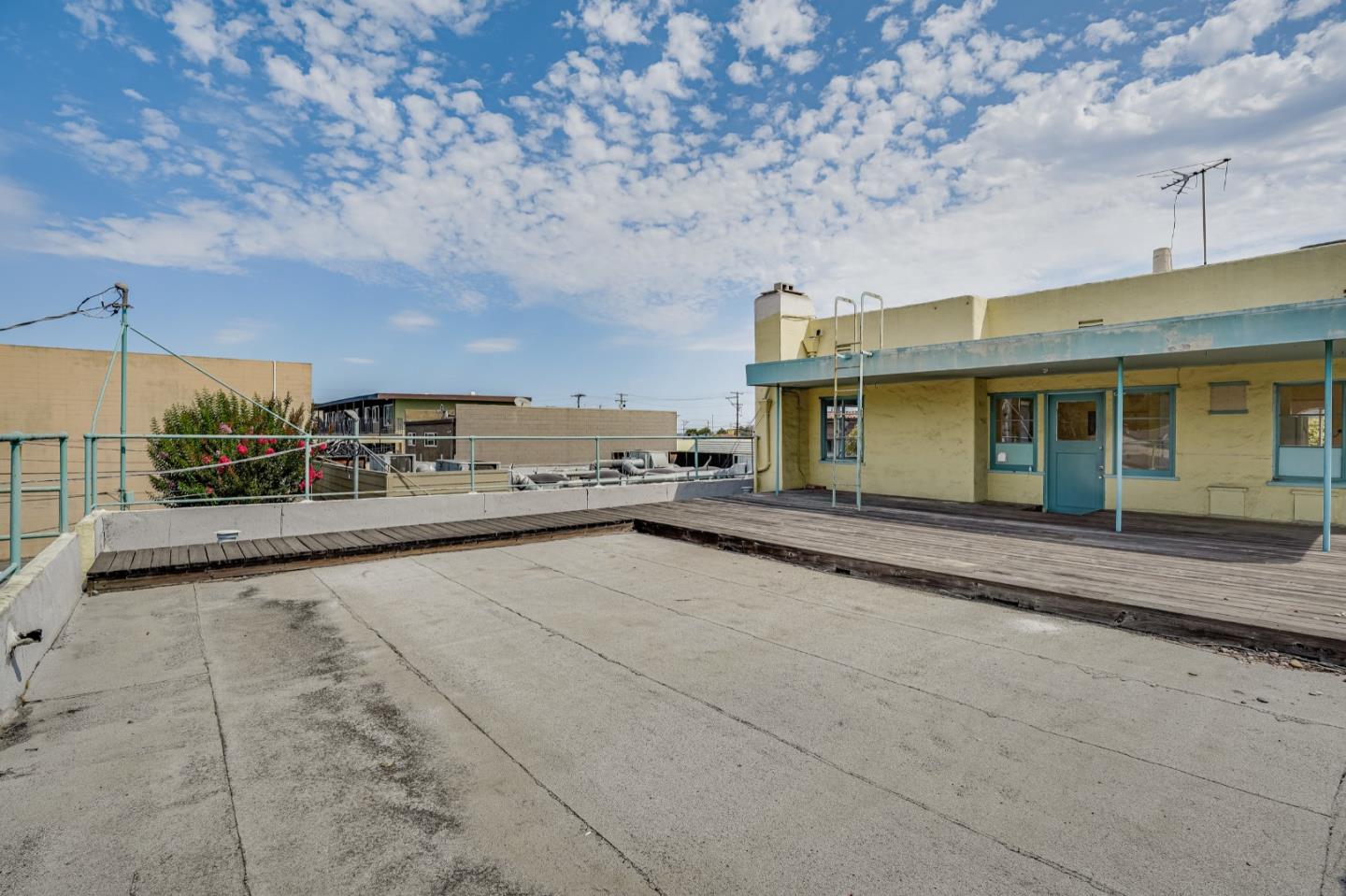 1660 Laurel Street, SAN CARLOS, California 94070, ,Comm Industrial For Sale,For Sale,Laurel Street,40965400