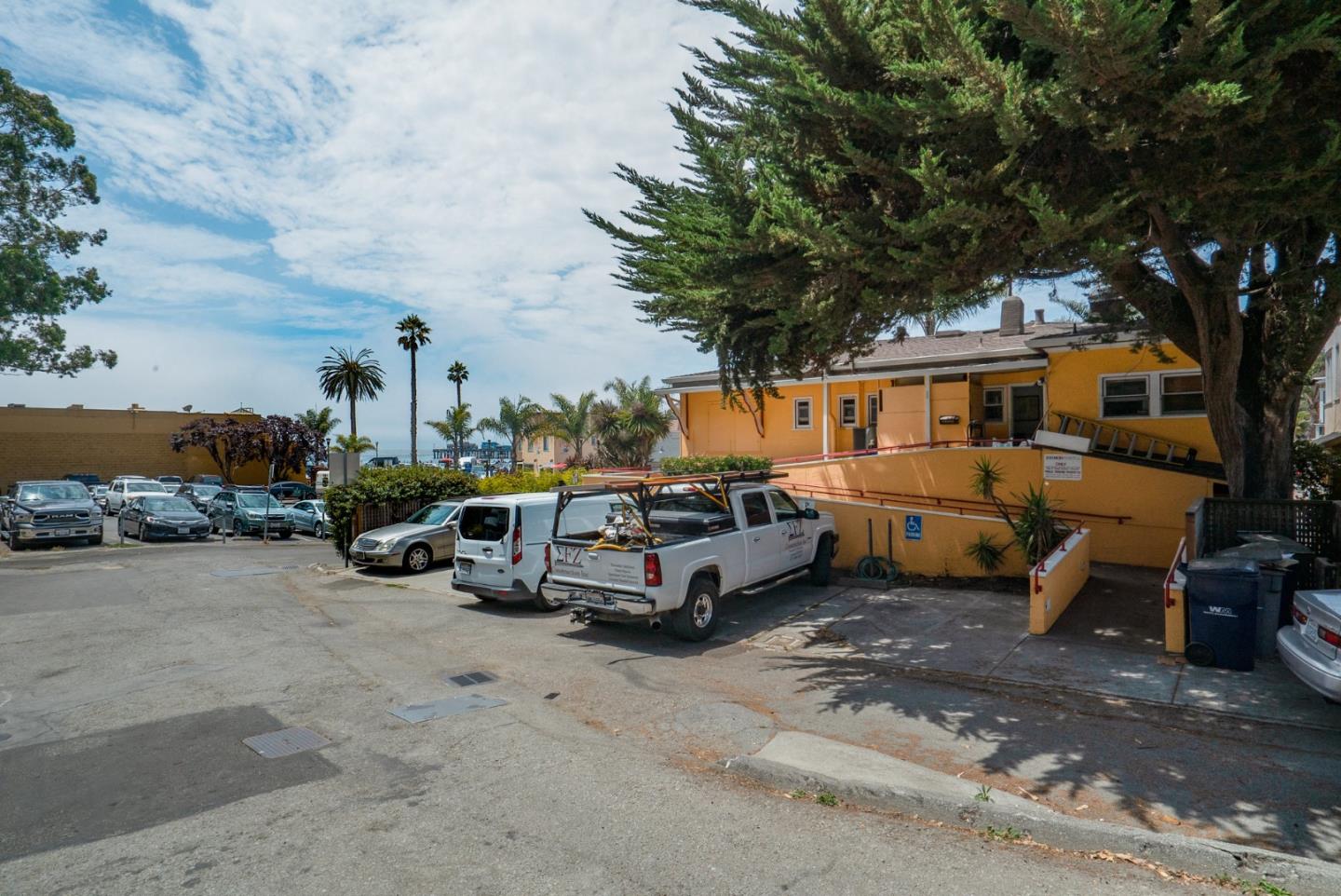 200 Monterey Avenue, CAPITOLA, California 95010, ,Comm Industrial For Sale,For Sale,Monterey Avenue,40965401