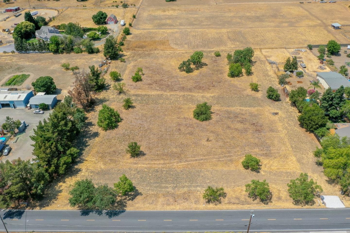 545 San Martin Avenue, SAN MARTIN, California 95046, ,Lots And Land,For Sale,San Martin Avenue,40965413