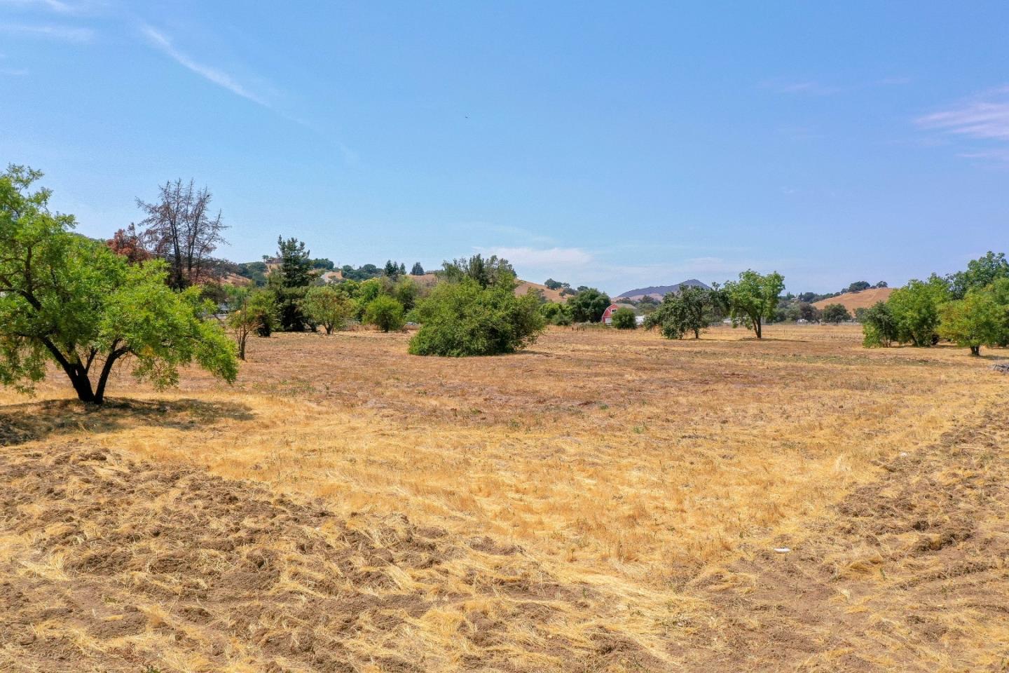 545 San Martin Avenue, SAN MARTIN, California 95046, ,Lots And Land,For Sale,San Martin Avenue,40965413