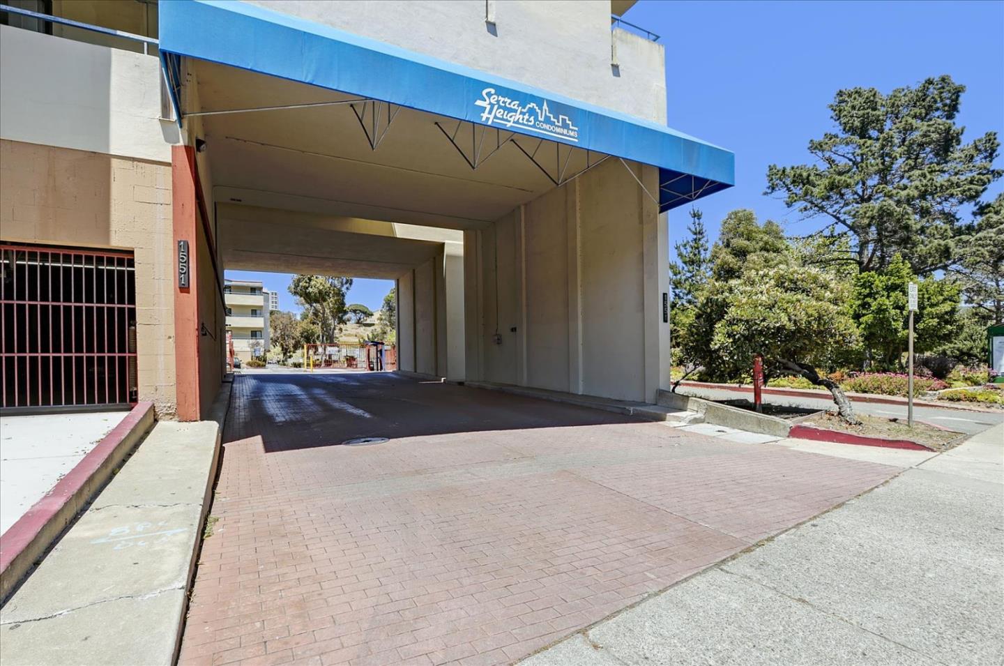 Detail Gallery Image 1 of 1 For 1551 Southgate Ave #302,  Daly City,  CA 94015 - 2 Beds | 2 Baths