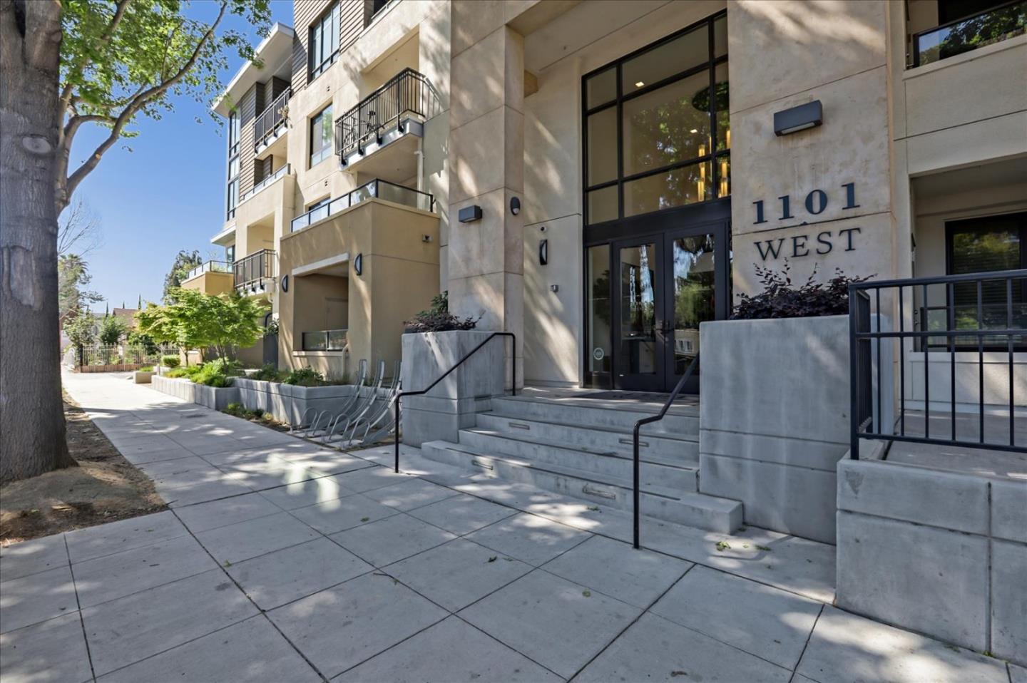 Detail Gallery Image 1 of 1 For 1101 W El Camino Real #119,  Mountain View,  CA 94040 - 1 Beds | 1/1 Baths