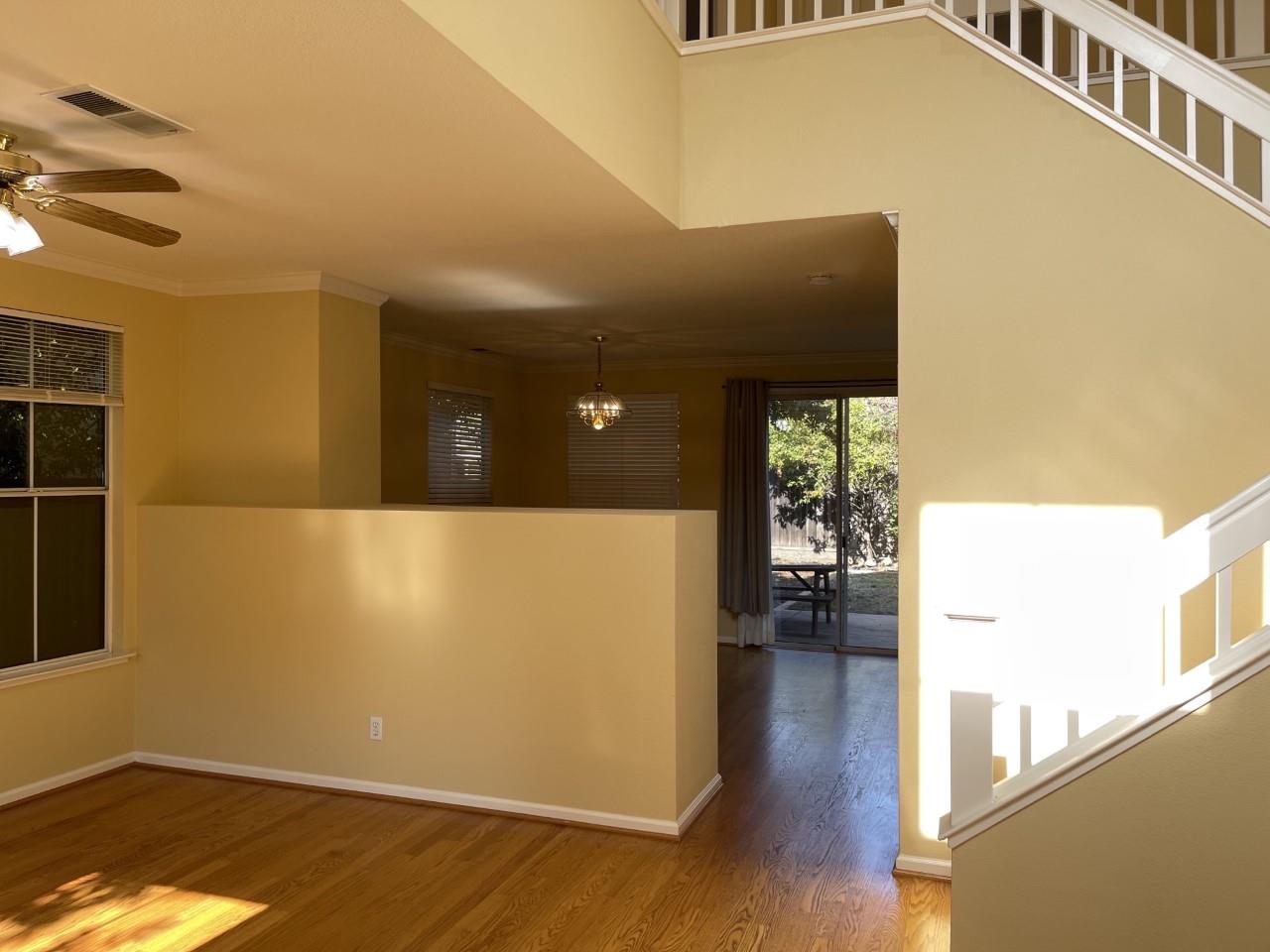 Detail Gallery Image 1 of 1 For 184 Emerson Ln, Mountain View,  CA 94043 - 4 Beds | 2/1 Baths