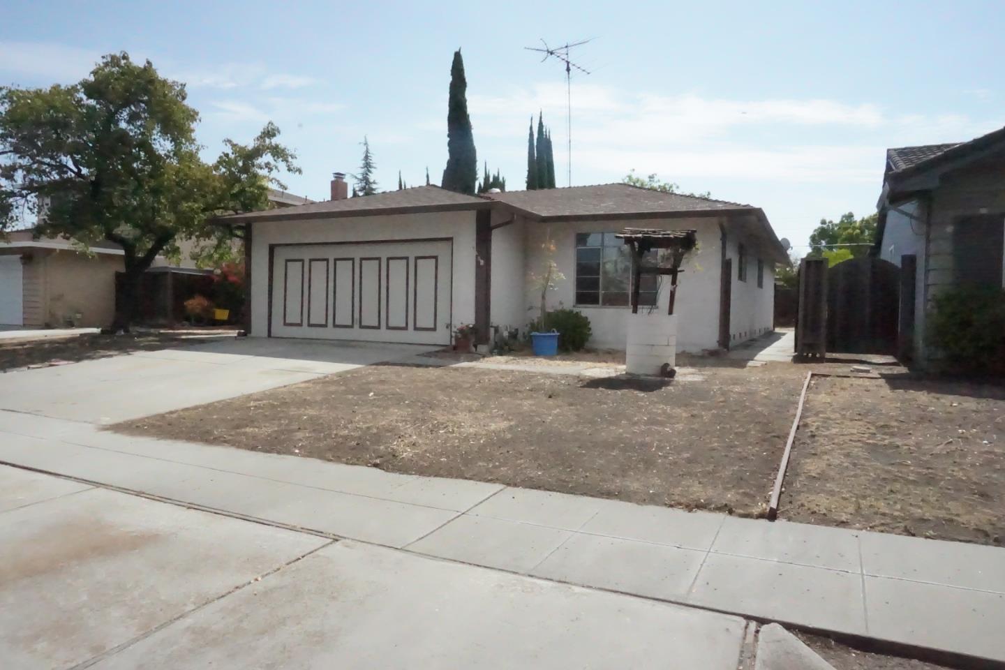 Detail Gallery Image 1 of 1 For 5908 Sorrel Ave, San Jose,  CA 95123 - 4 Beds | 2 Baths