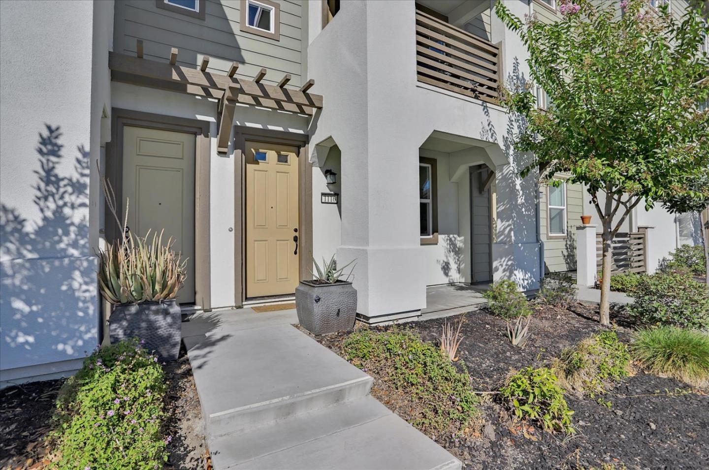 Detail Gallery Image 1 of 1 For 1116 Pepper Rd, San Jose,  CA 95133 - 4 Beds | 4 Baths