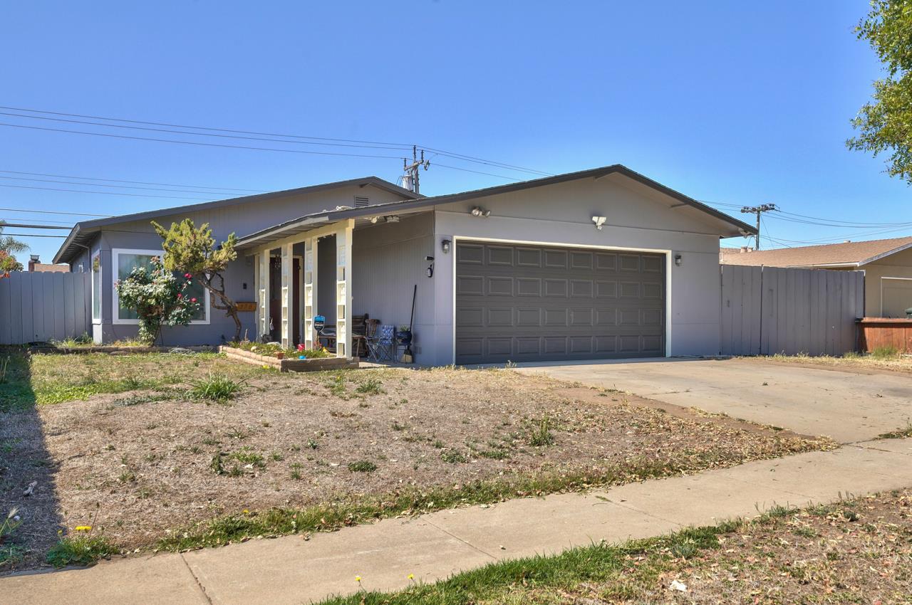 Detail Gallery Image 1 of 1 For 370 Mendocino Dr, Salinas,  CA 93906 - 4 Beds | 2 Baths