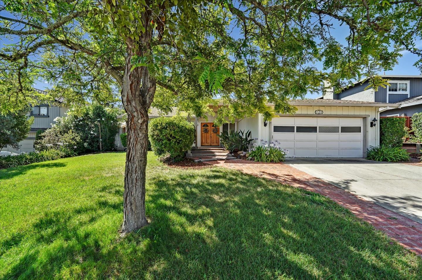740 Carignane Dr, Gilroy, CA 95020 3 Beds 2 Baths (Sold
