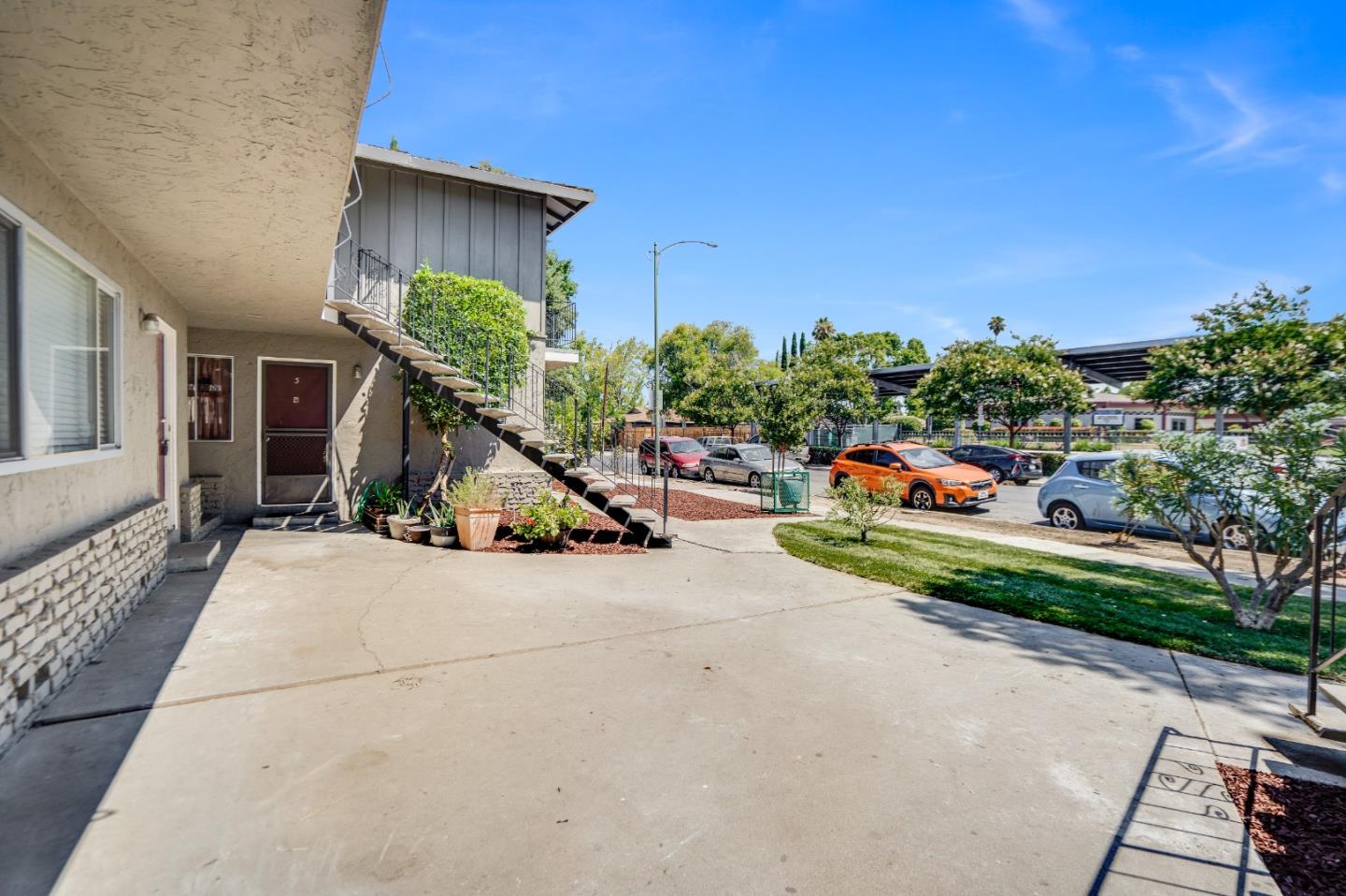 3955 Rhoda Drive, SAN JOSE, California 95117, ,Comm Ri Multi-units 5+,For Sale,Rhoda Drive,ML81857162