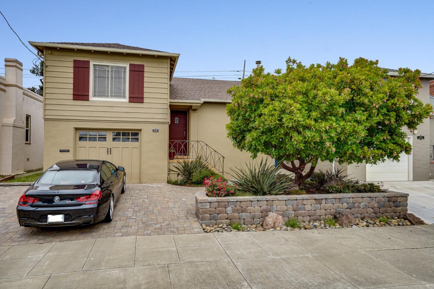 Detail Gallery Image 1 of 1 For 718 Miller Ave, South San Francisco,  CA 94080 - 2 Beds | 1 Baths