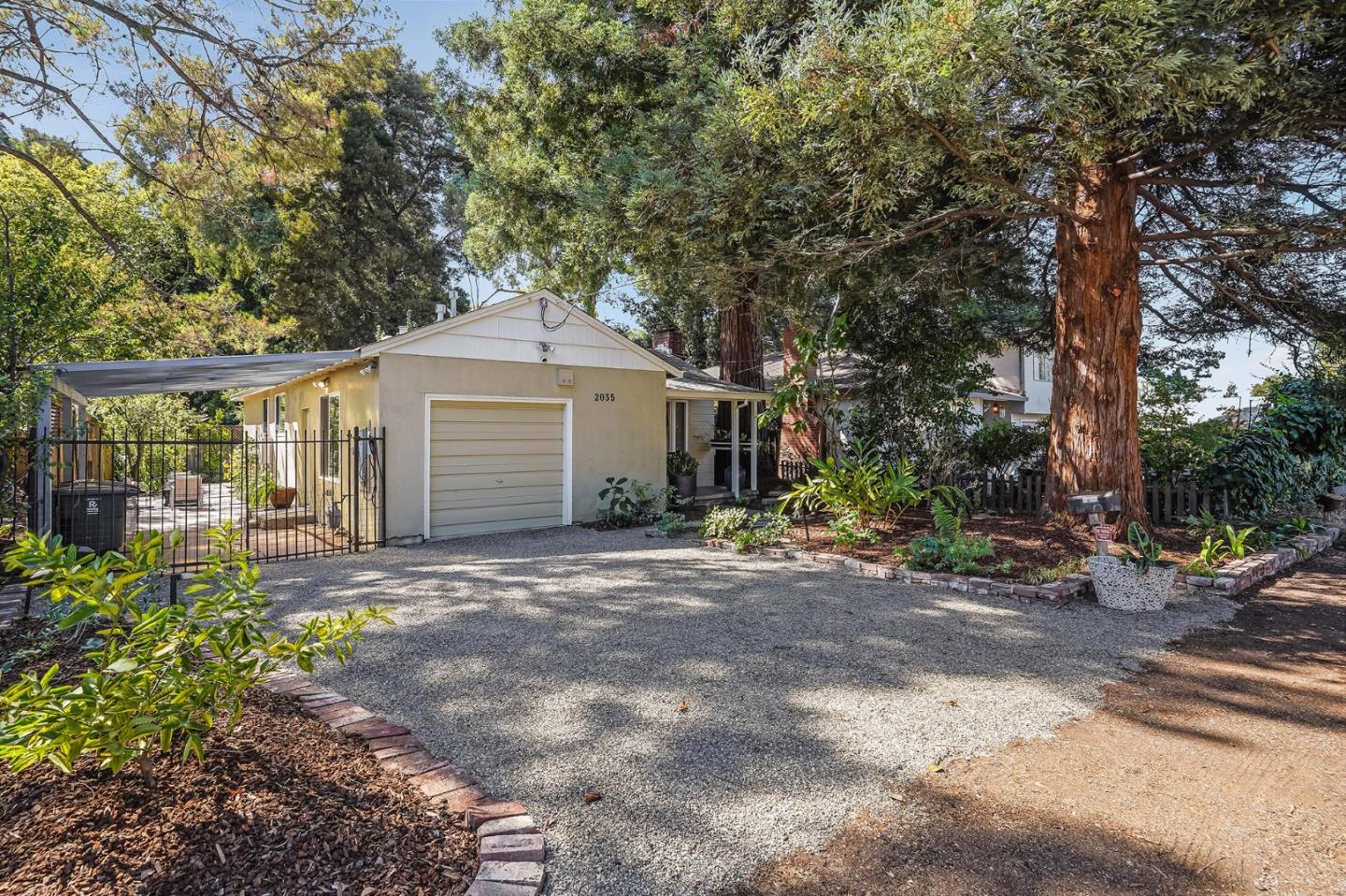 Detail Gallery Image 1 of 1 For 2035 Ralmar Ave, East Palo Alto,  CA 94303 - 3 Beds | 2 Baths