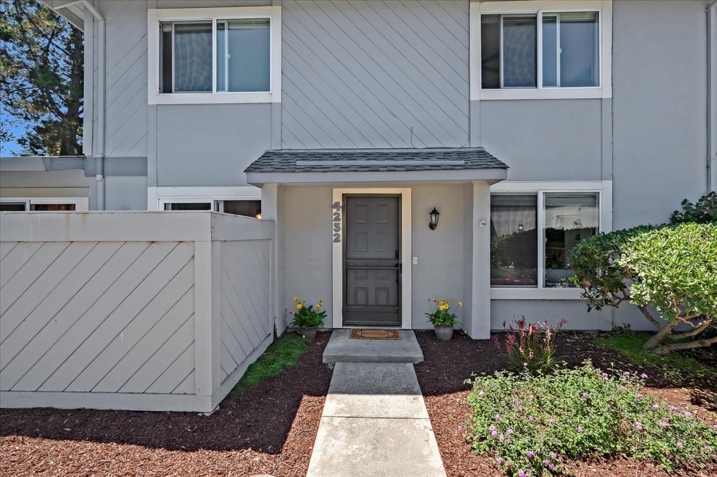 Detail Gallery Image 1 of 1 For 4252 Topsail Ct, Soquel,  CA 95073 - 3 Beds | 1/1 Baths