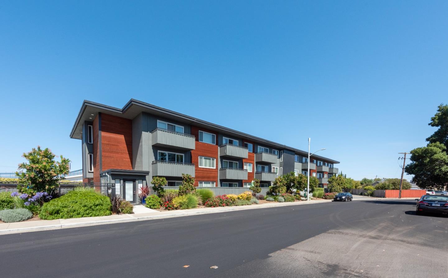 301 - 321 Oxford Way, BELMONT, California 94002, ,Comm Ri Multi-units 5+,For Sale,Oxford Way,ML81857554