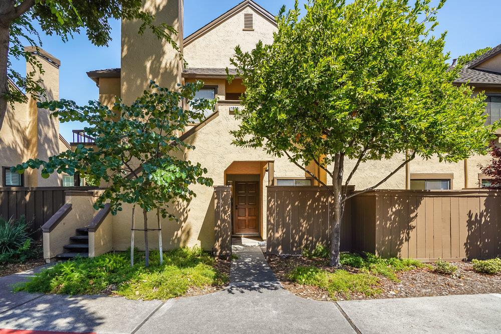 Detail Gallery Image 1 of 1 For 1835 Ashmeade, San Jose,  CA 95125 - 2 Beds | 2 Baths