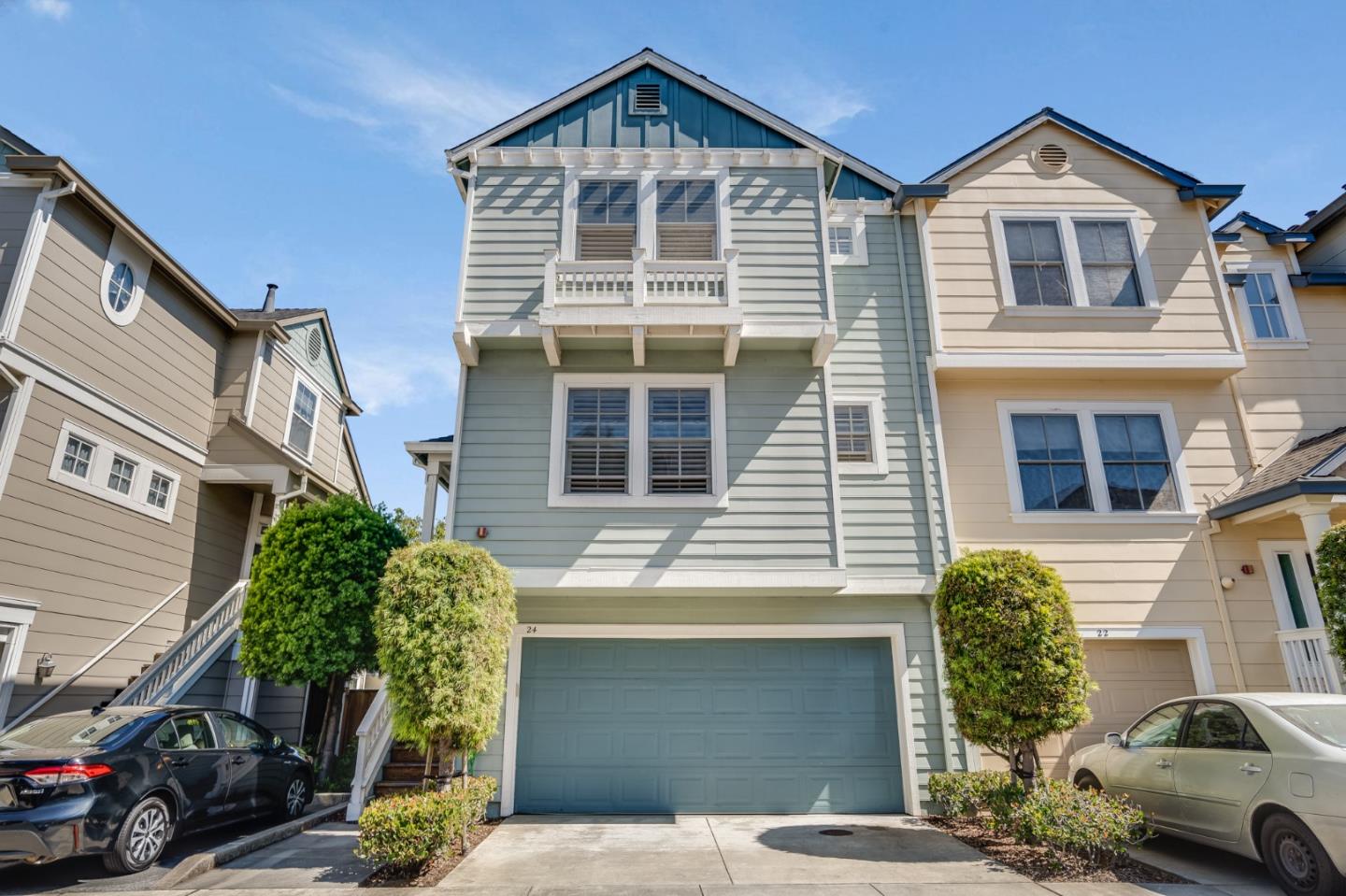 Detail Gallery Image 1 of 1 For 24 Creekside Ln, San Mateo,  CA 94401 - 3 Beds | 3/1 Baths