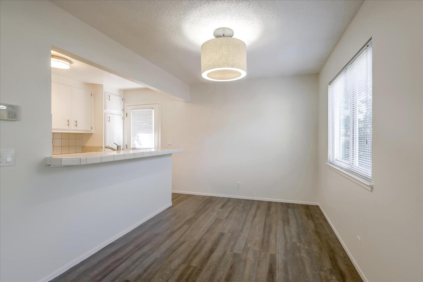 Detail Gallery Image 1 of 1 For 920a S Fremont St, San Mateo,  CA 94402 - 2 Beds | 1 Baths