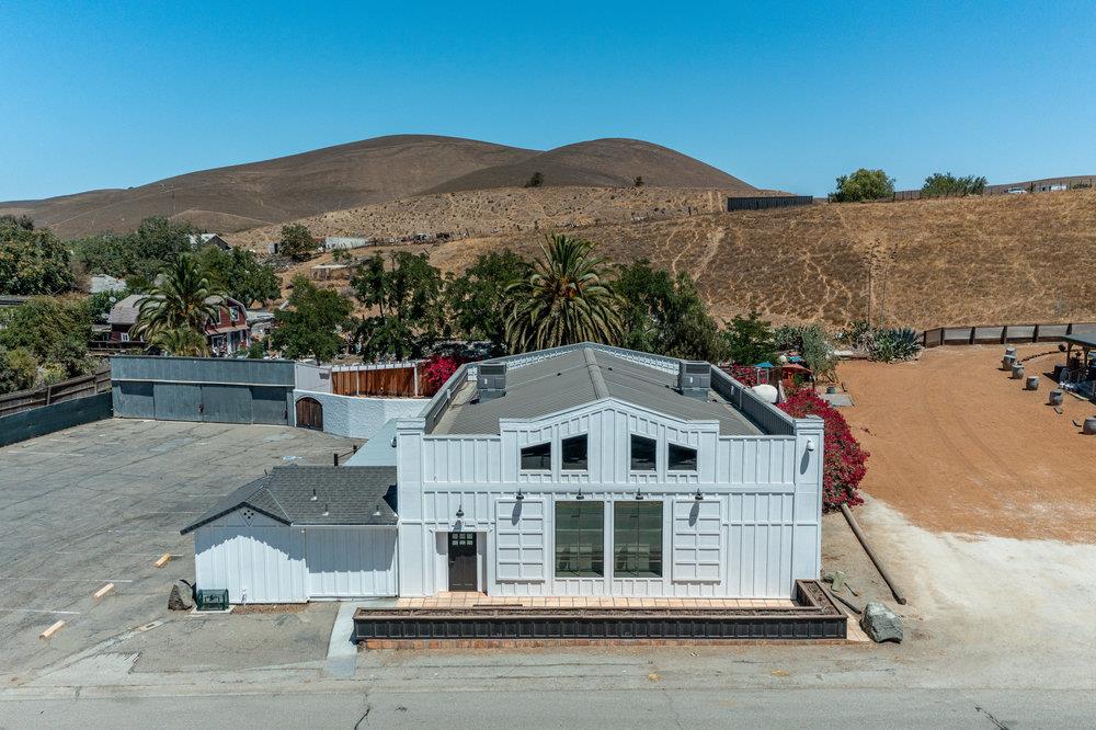 6971 Airline Highway, TRES PINOS, California 95075, ,Comm Industrial For Sale,For Sale,Airline Highway,40965610