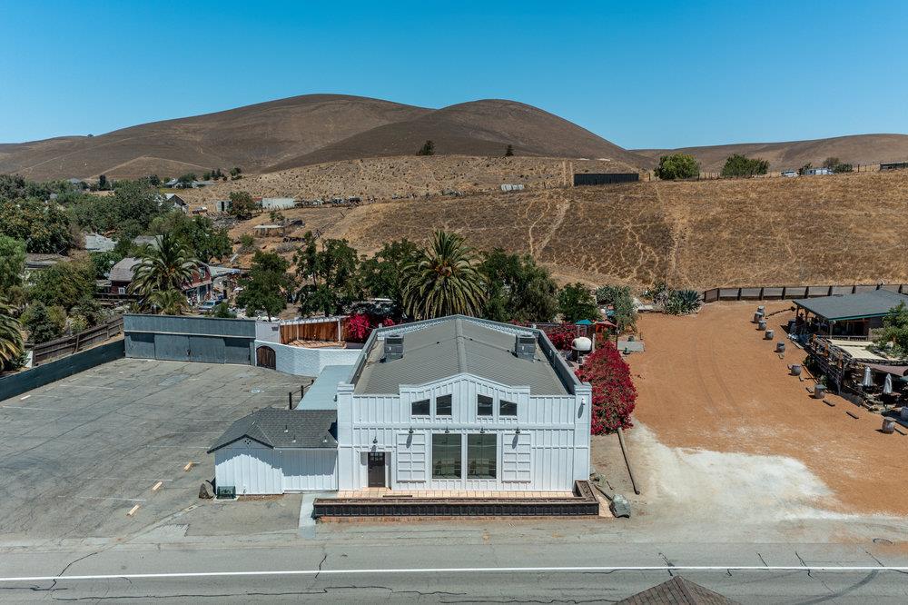 6971 Airline Highway, TRES PINOS, California 95075, ,Comm Industrial For Sale,For Sale,Airline Highway,40965610