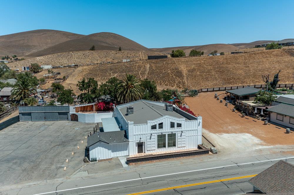 6971 Airline Highway, TRES PINOS, California 95075, ,Comm Industrial For Sale,For Sale,Airline Highway,40965610