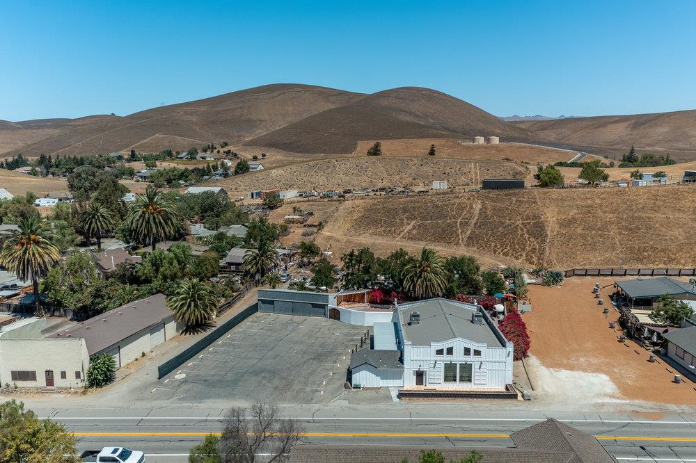 6971 Airline Highway, TRES PINOS, California 95075, ,Comm Industrial For Sale,For Sale,Airline Highway,40965610