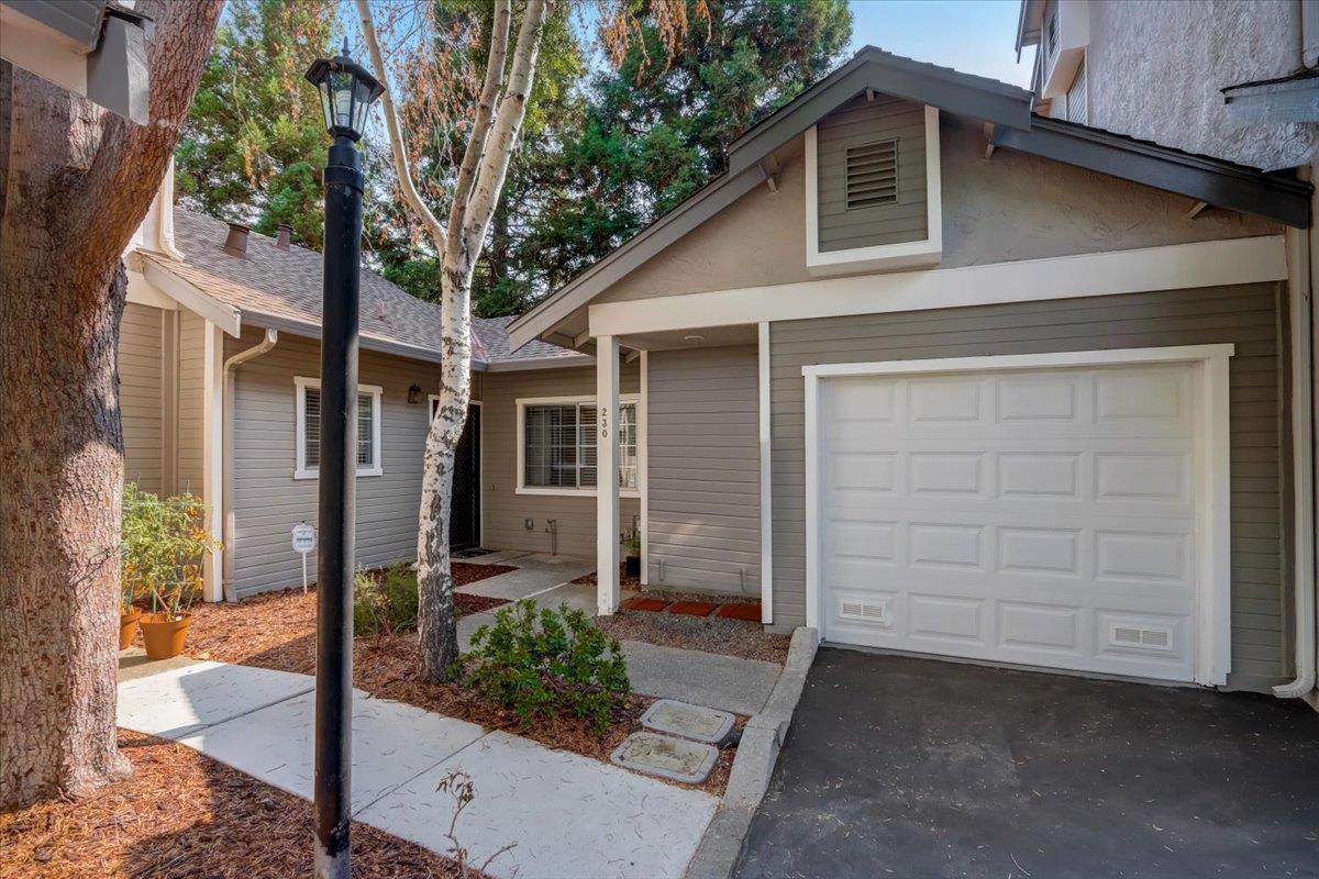 Detail Gallery Image 1 of 1 For 230 Birch Creek Dr, Pleasanton,  CA 94566 - 2 Beds | 2 Baths