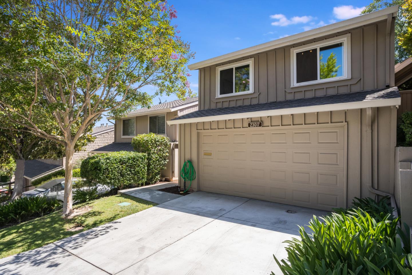 Detail Gallery Image 1 of 1 For 23017 Cricket Hill Rd, Cupertino,  CA 95014 - 4 Beds | 2/1 Baths