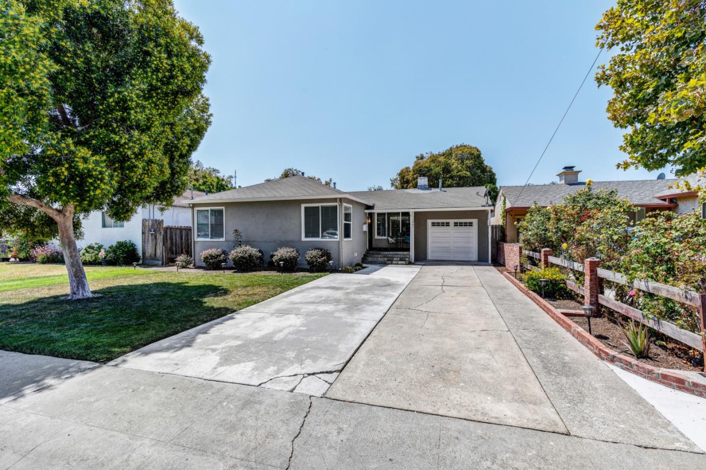 Detail Gallery Image 1 of 1 For 16061 via Pinale, San Lorenzo,  CA 94580 - 3 Beds | 1 Baths