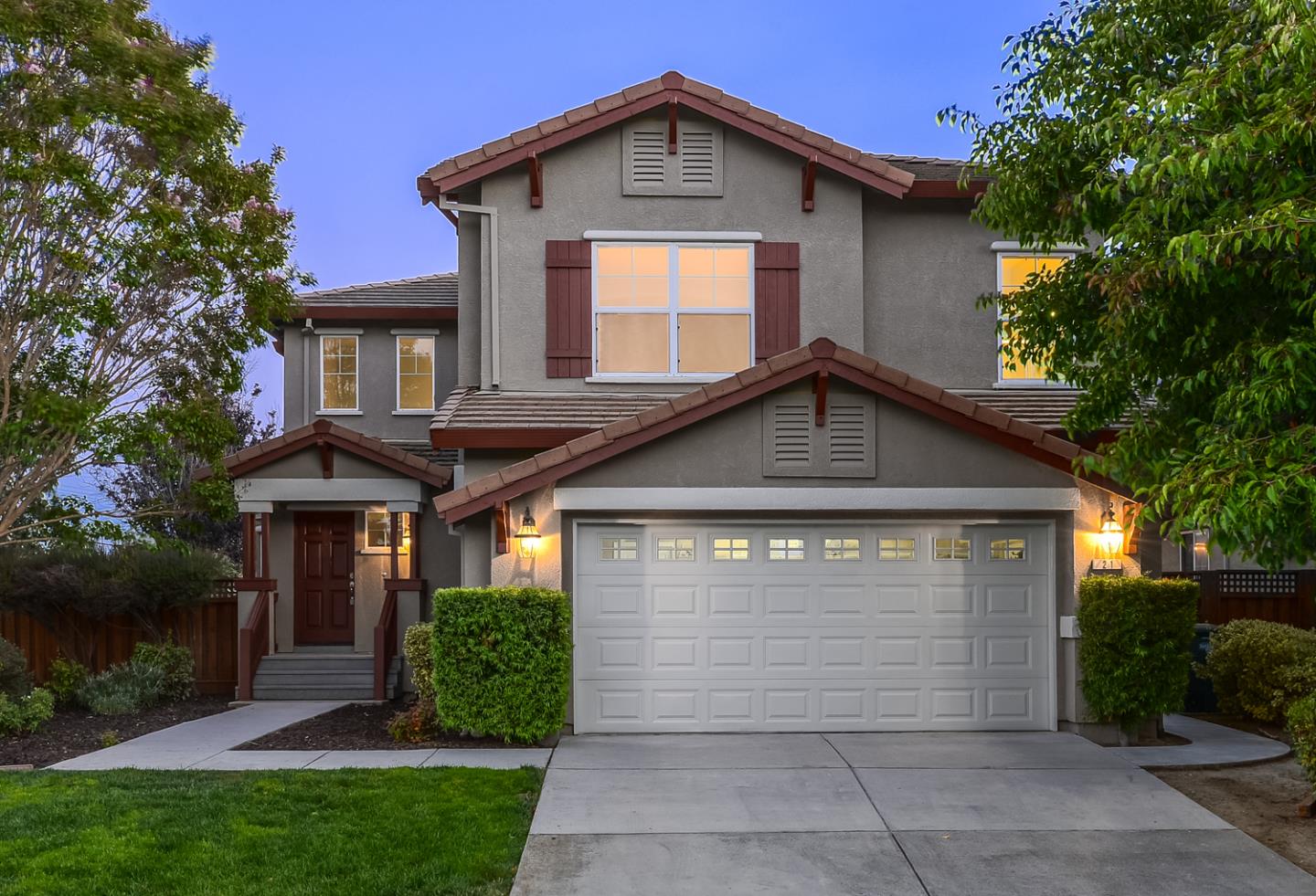 Detail Gallery Image 1 of 1 For 21 Shorebreeze Ct, East Palo Alto,  CA 94303 - 4 Beds | 2/1 Baths