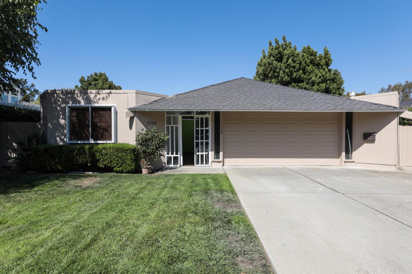 1228 Miramonte Ave, Mountain View, CA 94040 4 Beds 2 Baths (Active