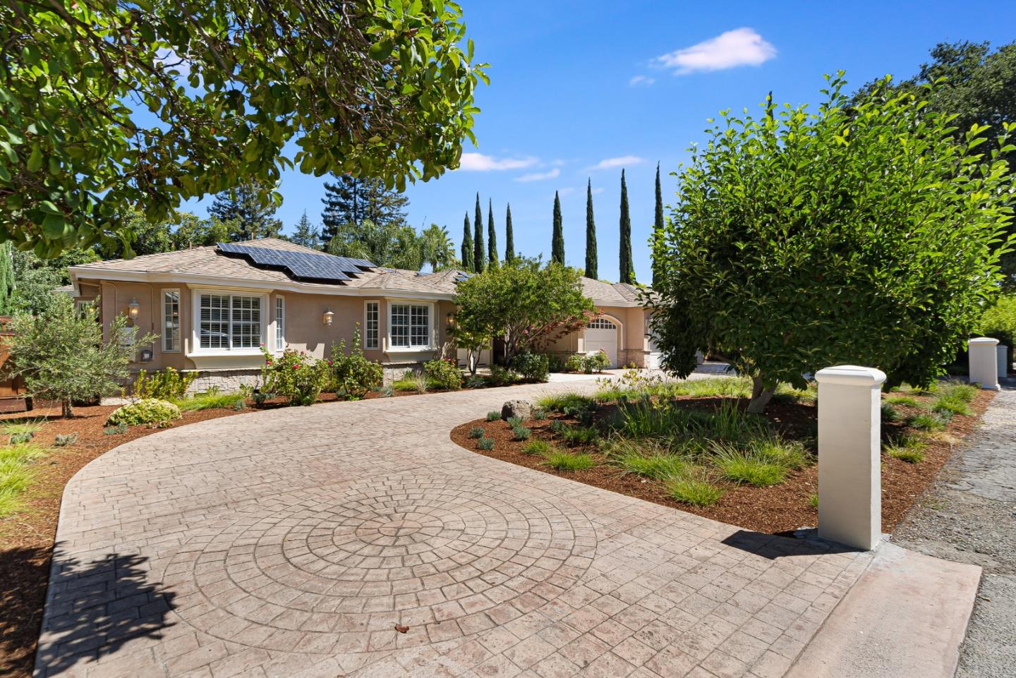 Detail Gallery Image 1 of 1 For 721 Berry Ave, Los Altos,  CA 94024 - 5 Beds | 4/2 Baths